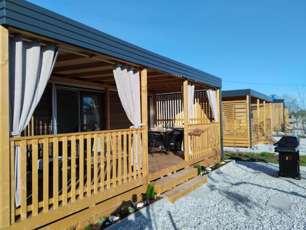 Mobile Home Katja Banjole Eksteriør bilde